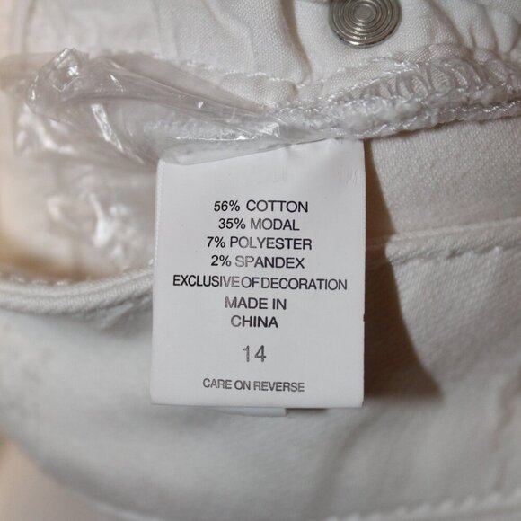 New York & Co Soho - Cropped Distressed Boyfriend Jeans - White - Size 14 - Picture 4 of 4